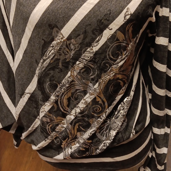 WET SEAL OF THE SHOULDER TOP - Picture 3 of 6